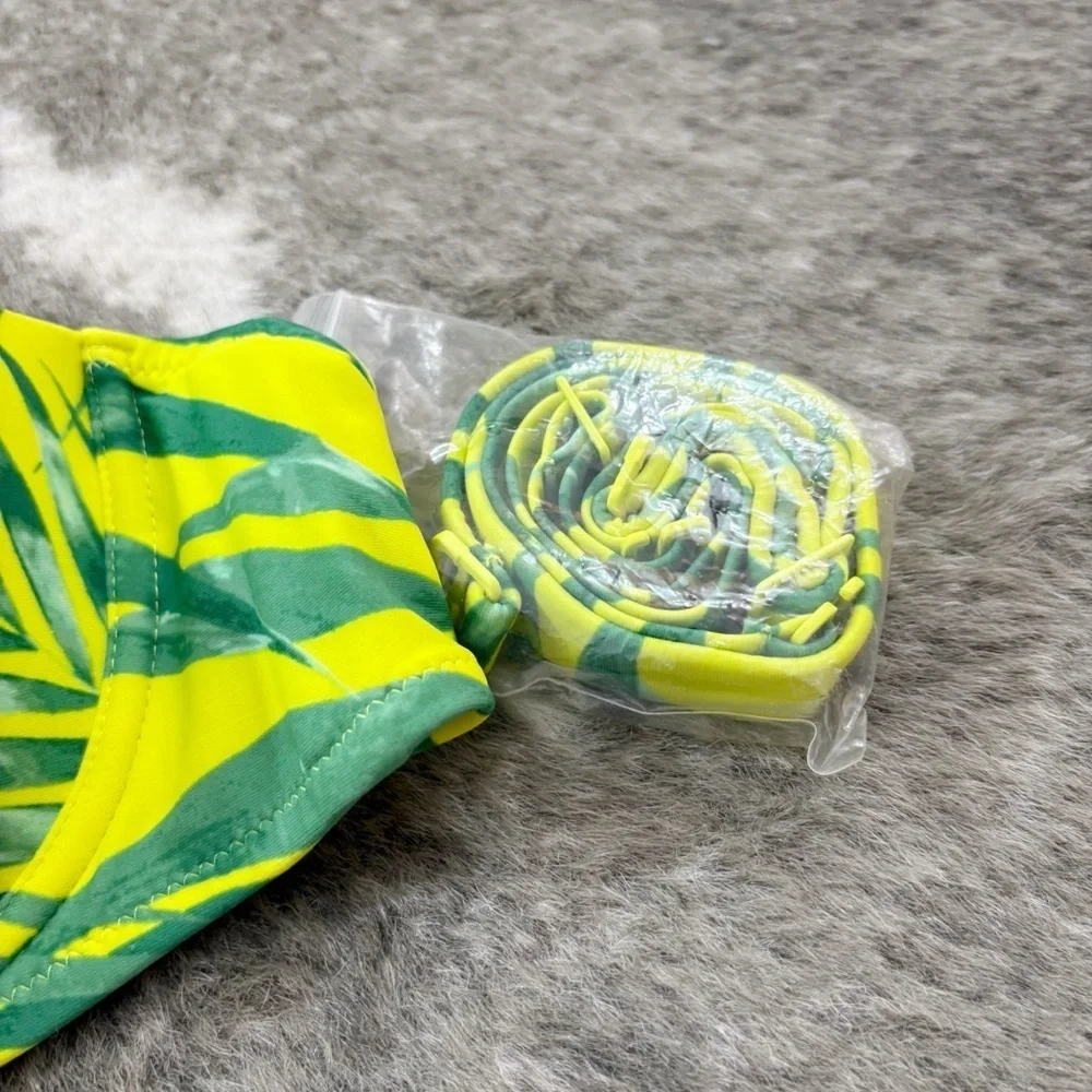 NWOT Aerie Tropical Bikini Swimsuit Top